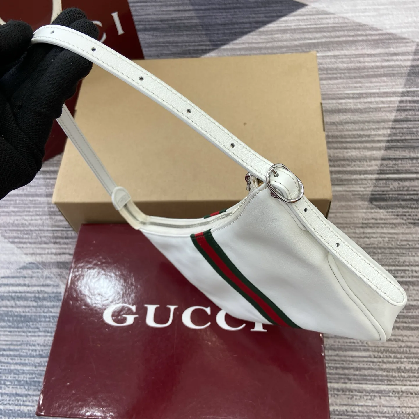 Сумки На Ремне Женские Gucci 691383