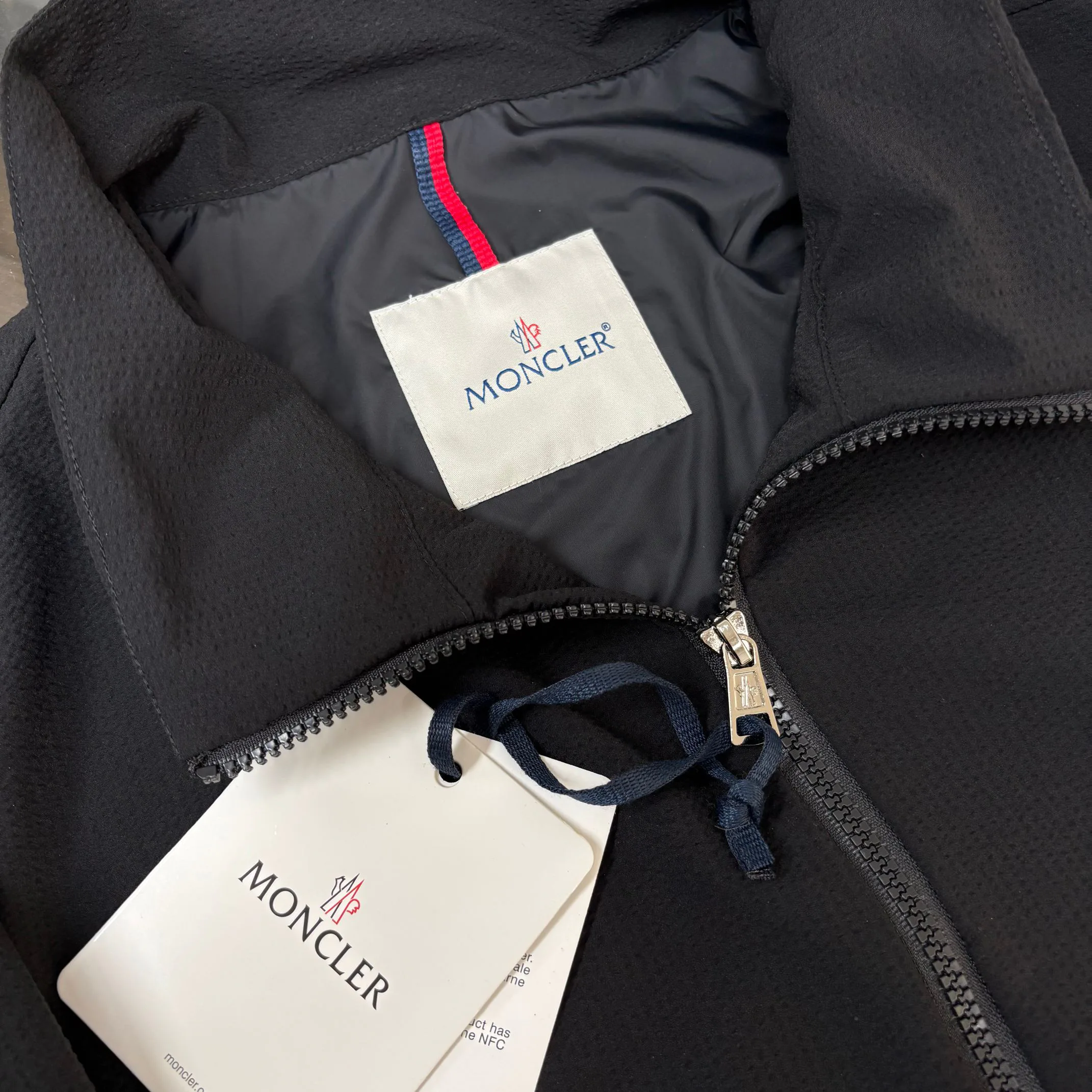 Куртки И Пуховики Мужские Moncler 9620352