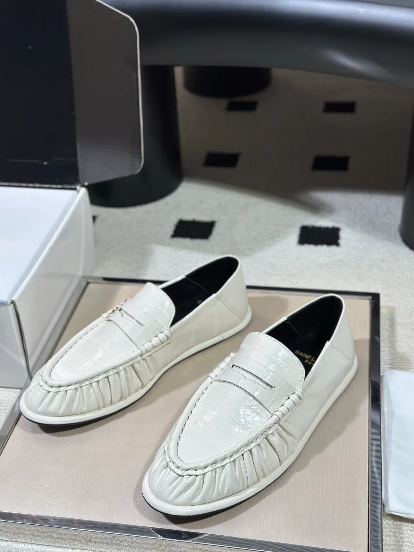 Лоферы И Мокасины Женские Saint Laurent 18041754