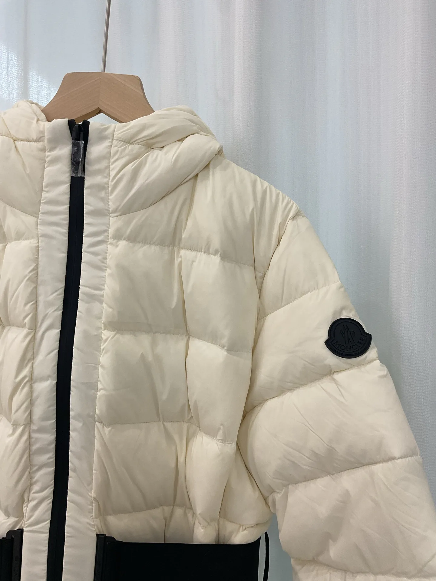 Куртки И Пуховики Женские Moncler 19567582