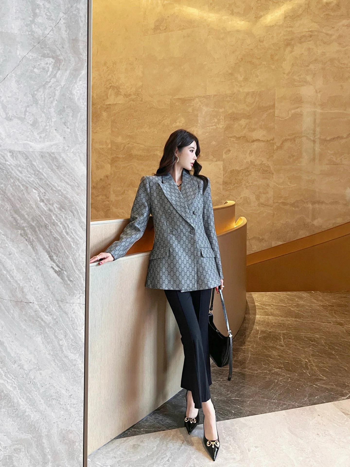 Куртки И Пуховики Женские Gucci 18133