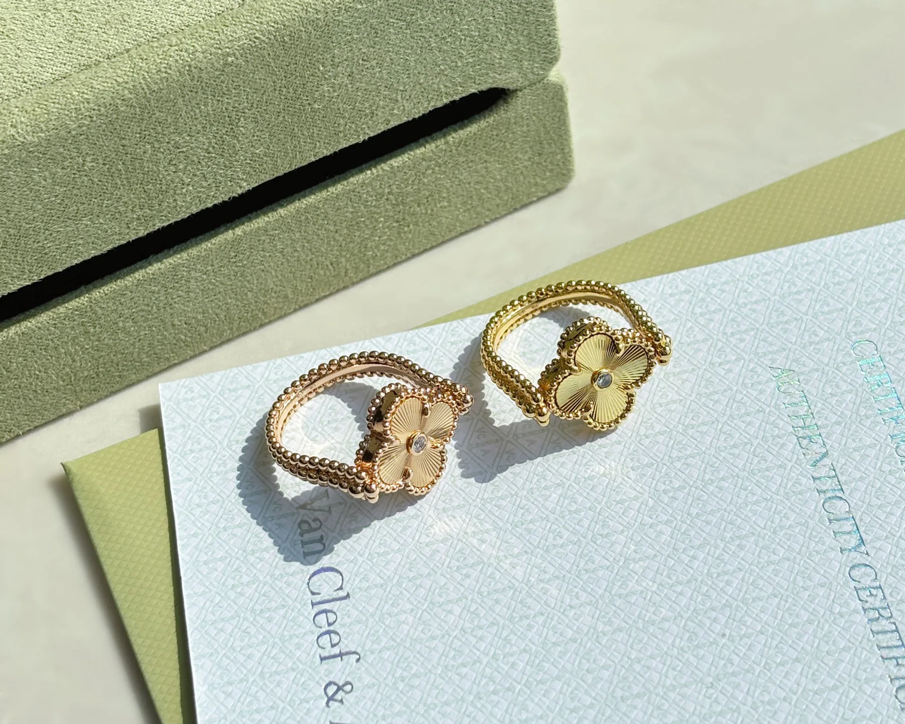 Бижутерия Van Cleef & Arpels 5520159