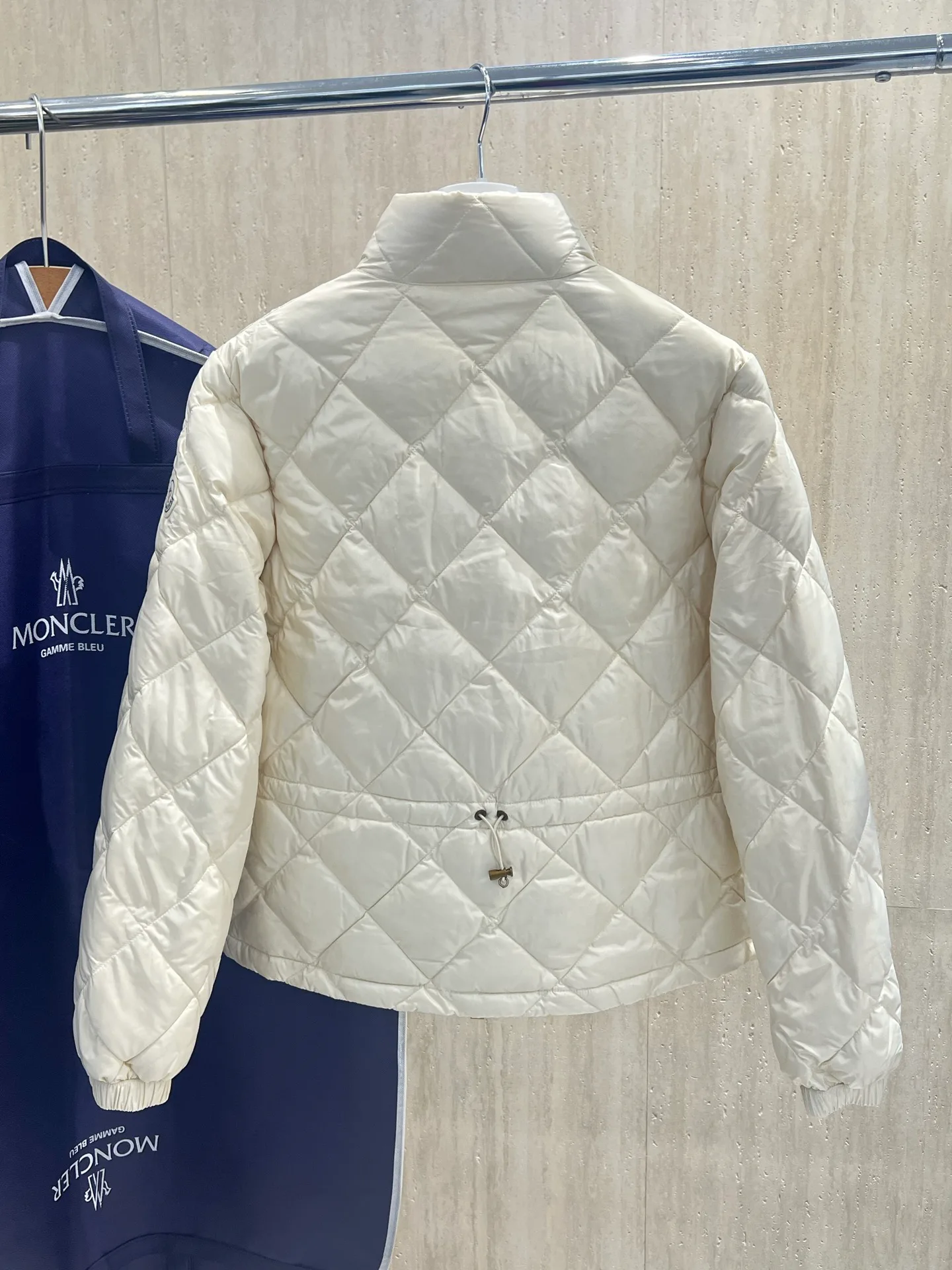 Куртки И Пуховики Женские Moncler 18723411