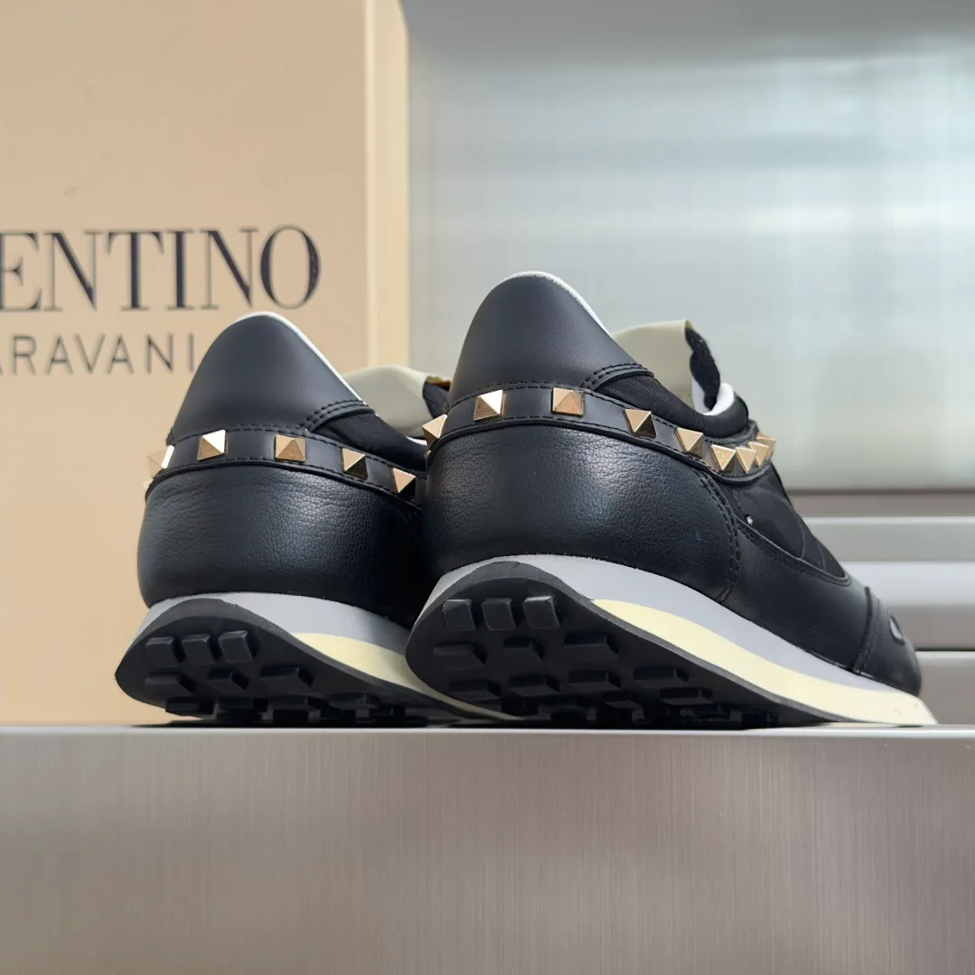 Кроссовки Женские Valentino 17950499