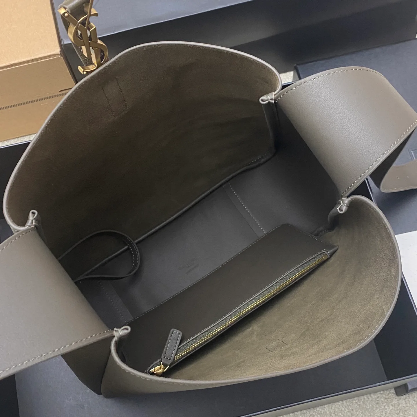 Классические Сумки Женские Saint Laurent 17506949