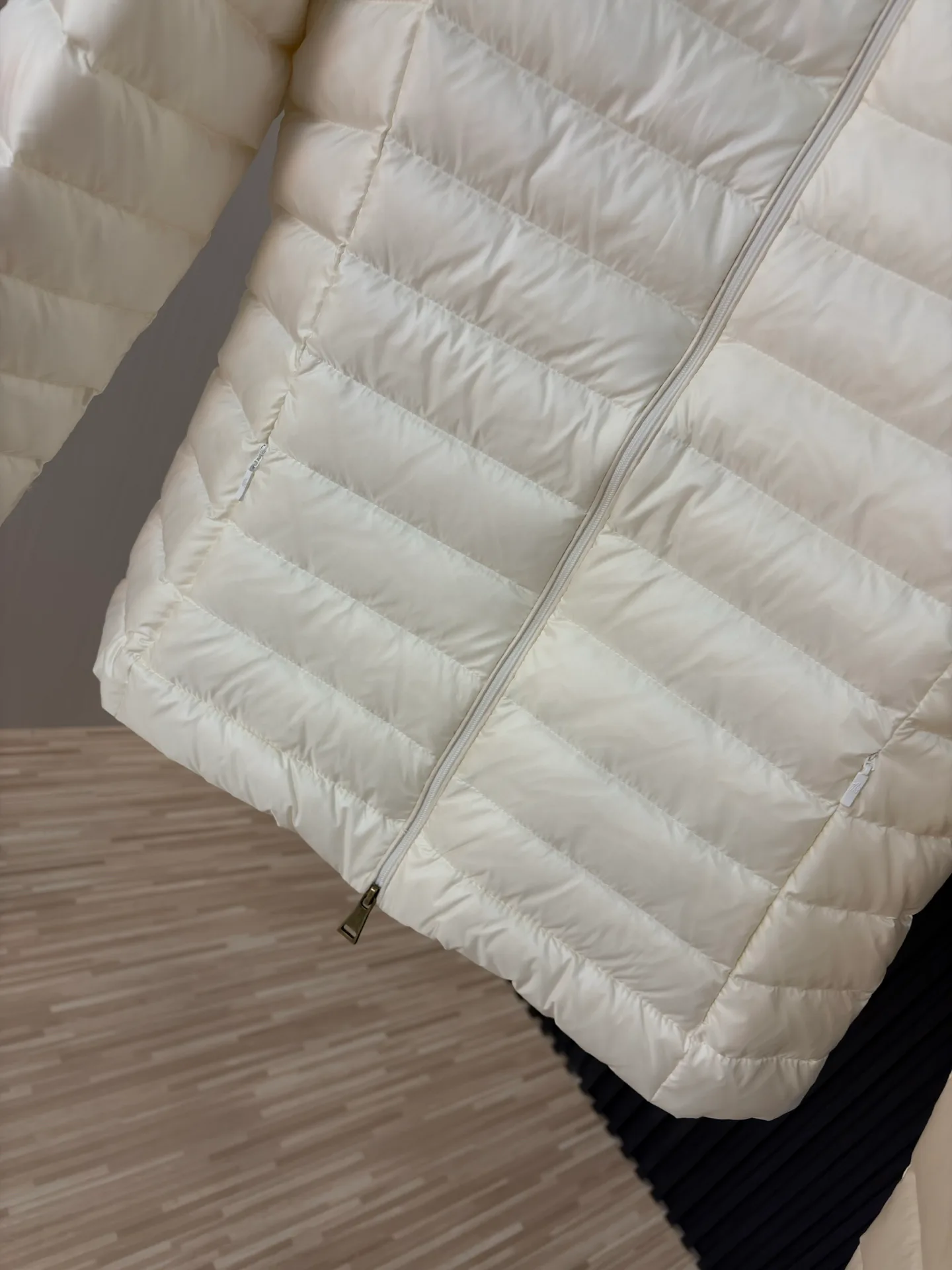 Куртки И Пуховики Мужские Moncler 18231136