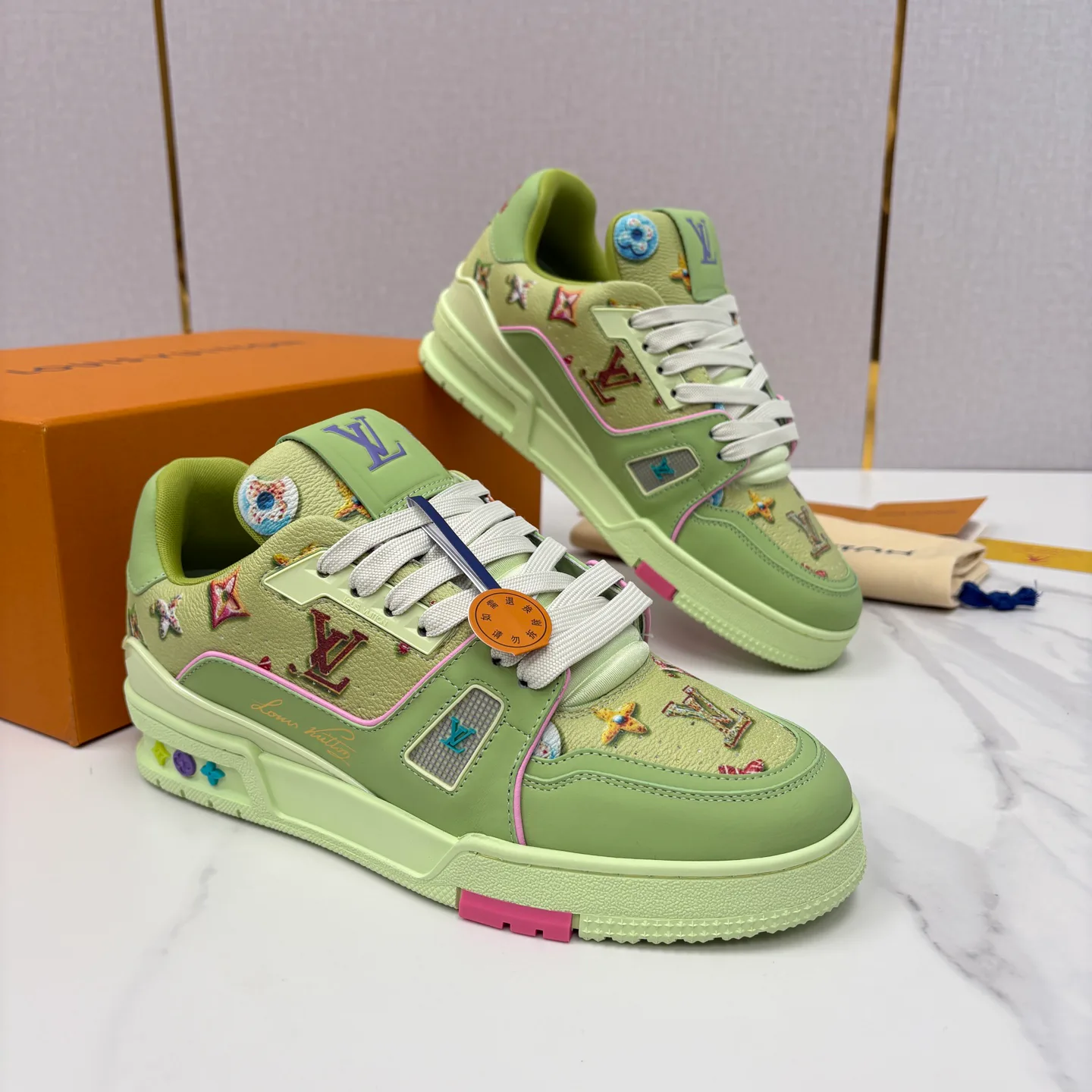 Кроссовки Женские Louis Vuitton 13140847
