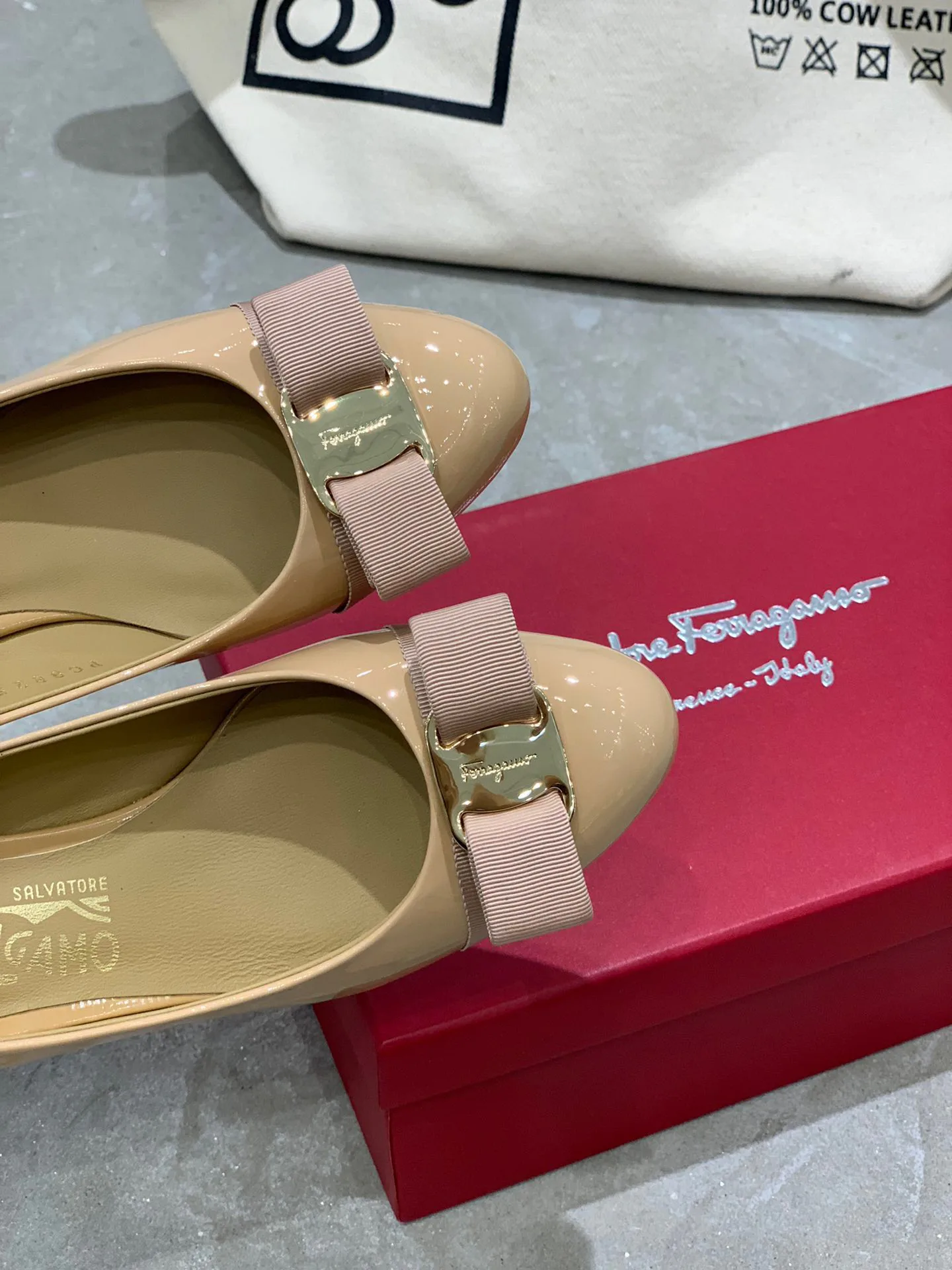 Туфли Женские Salvatore Ferragamo 18340718