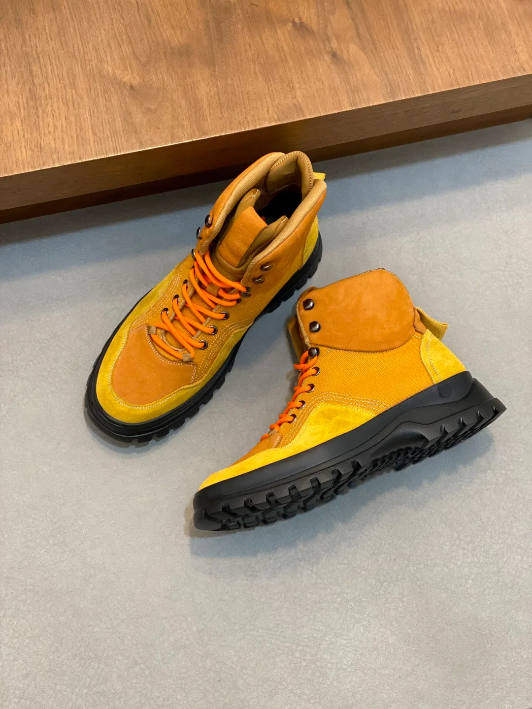 Ботинки Мужские Salvatore Ferragamo 240201