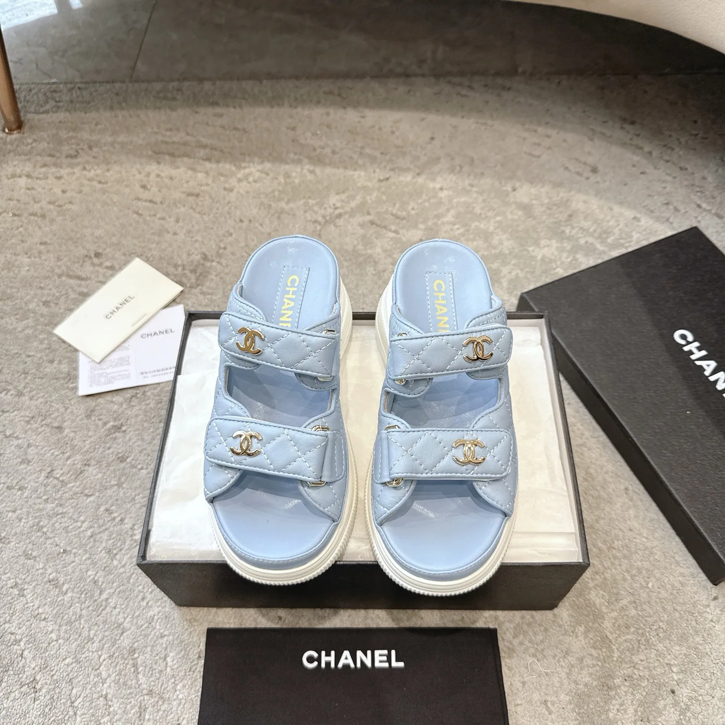 Босоножки Женские Chanel 17572310
