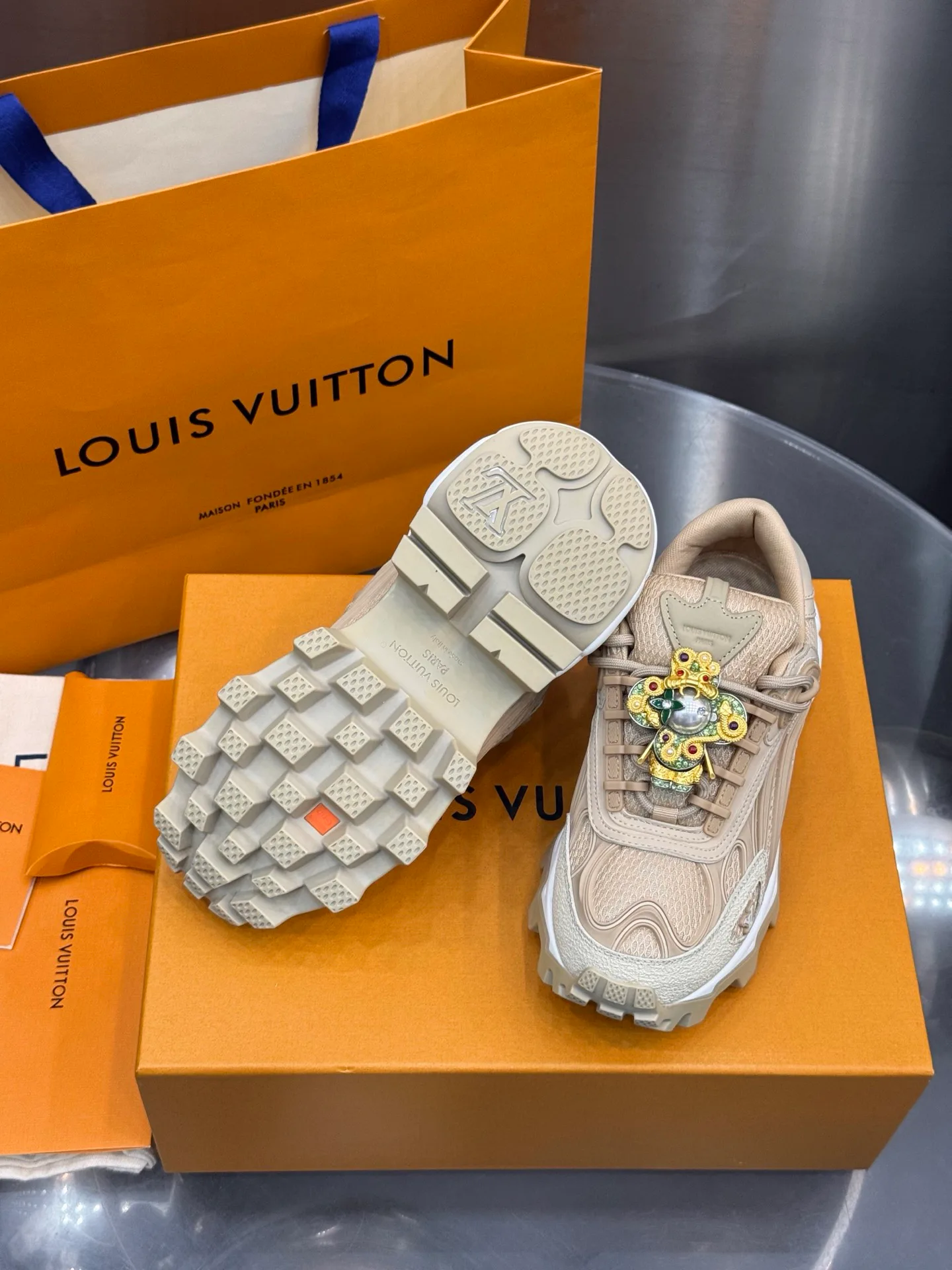 Кроссовки Женские Louis Vuitton 18202598