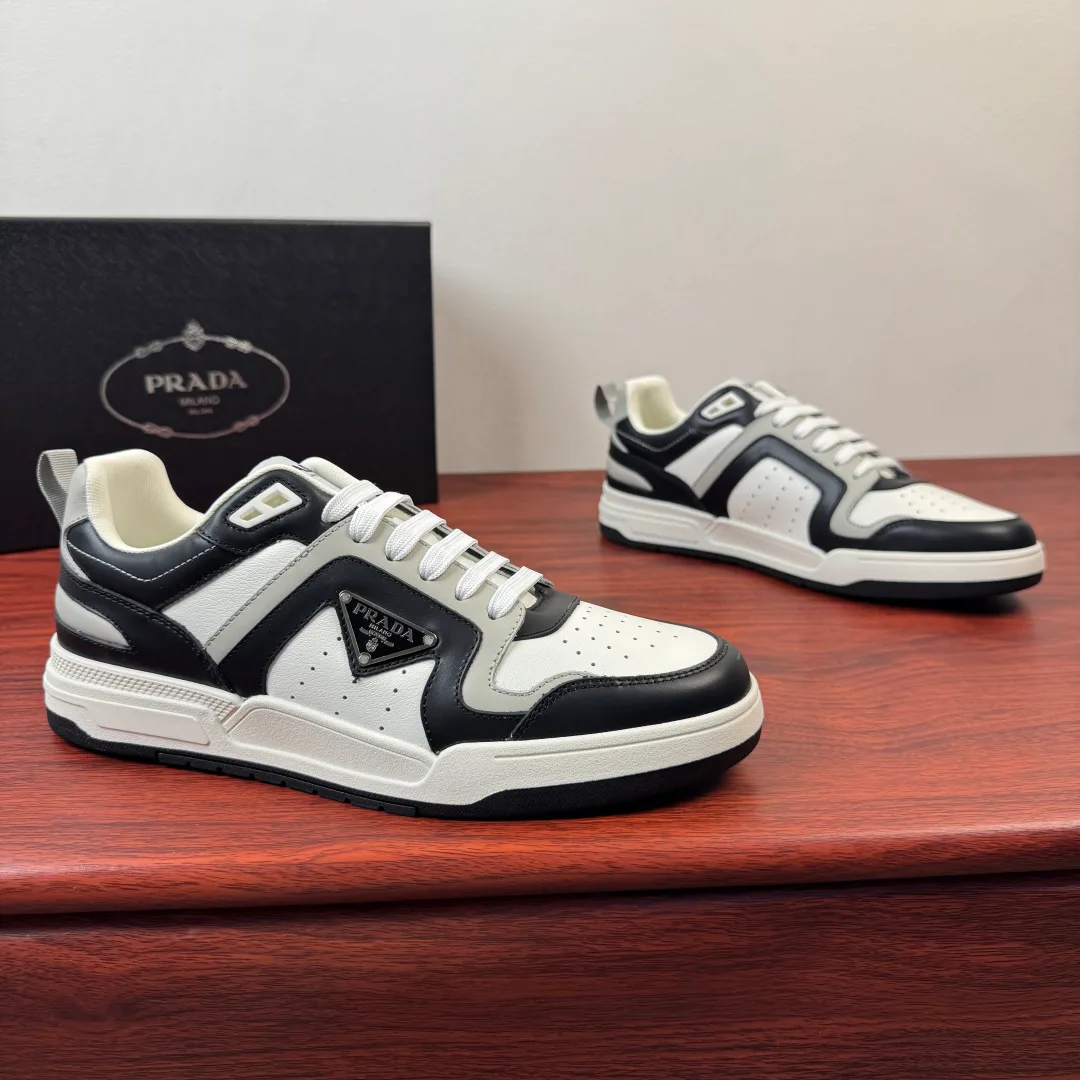 Кроссовки Мужские Prada 13216376