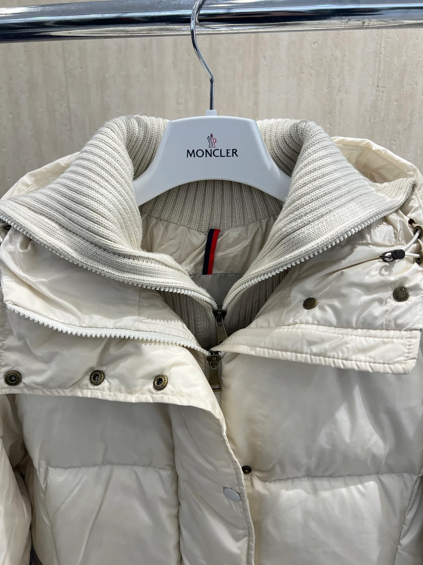 Куртки И Пуховики Женские Moncler 18723417