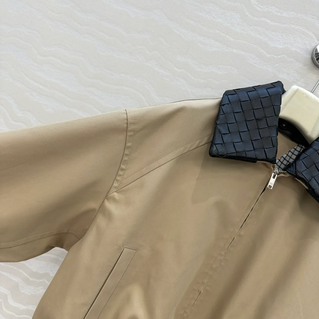 Куртки И Пуховики Женские Bottega Veneta 18501595