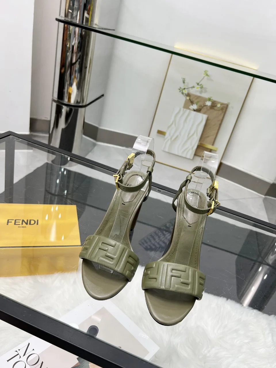 Босоножки Женские Fendi