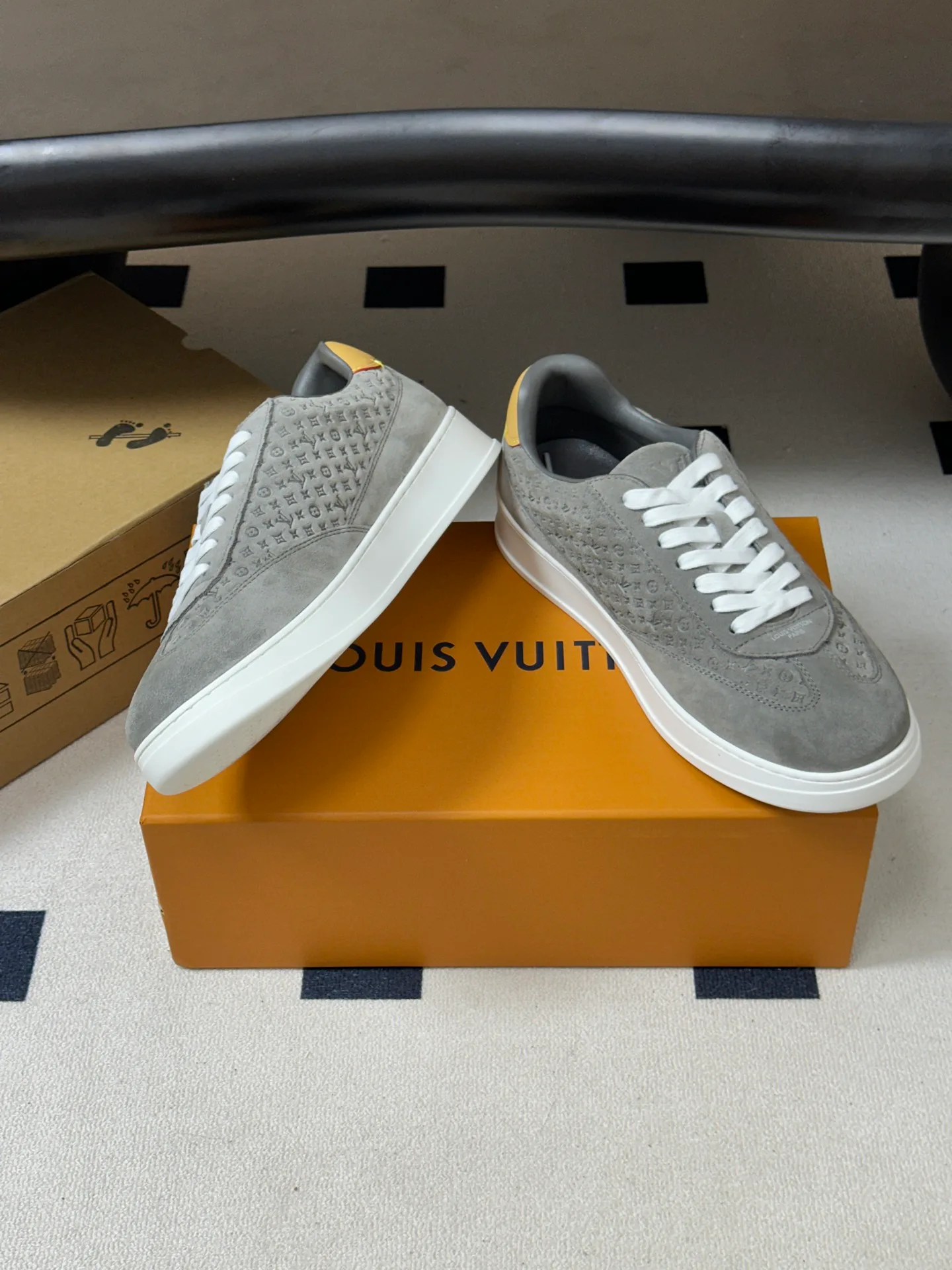 Кроссовки Мужские Louis Vuitton 18340908