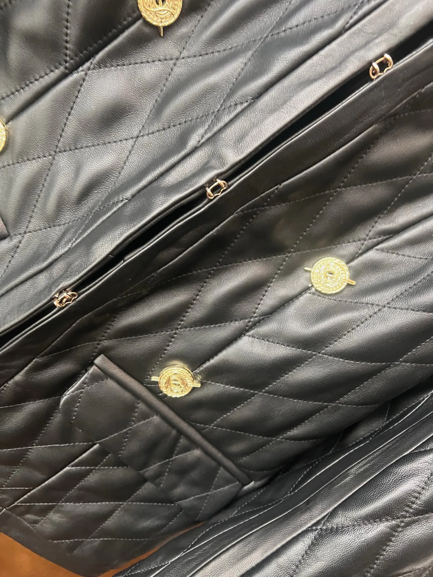 Кожаные Куртки И Дублёнки Женские Celine 9101667