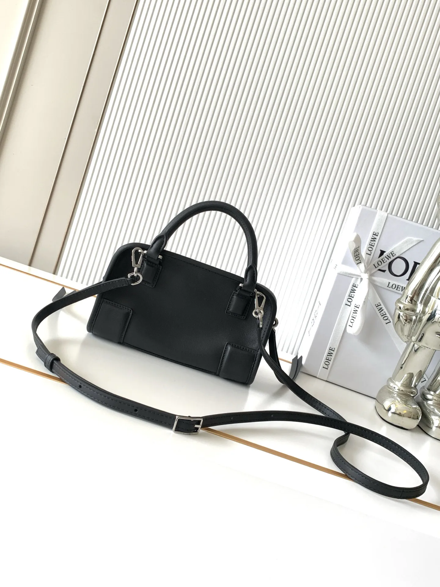 Классические Сумки Женские Loewe 13389846