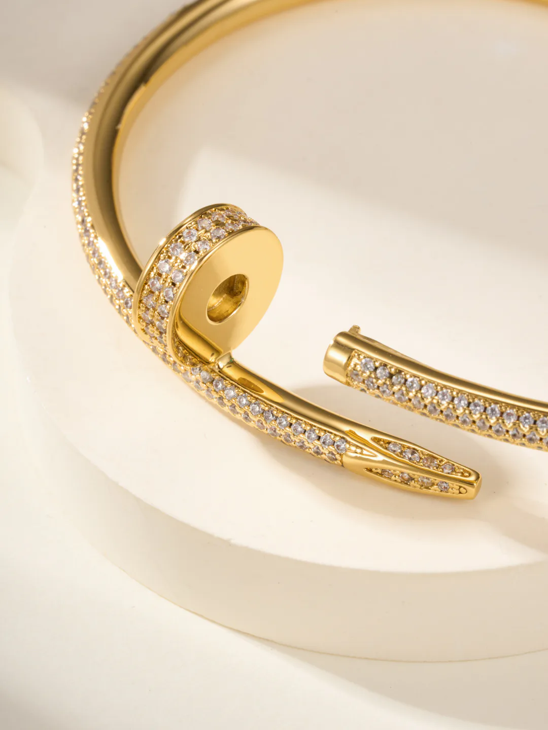 Бижутерия Cartier 18231021