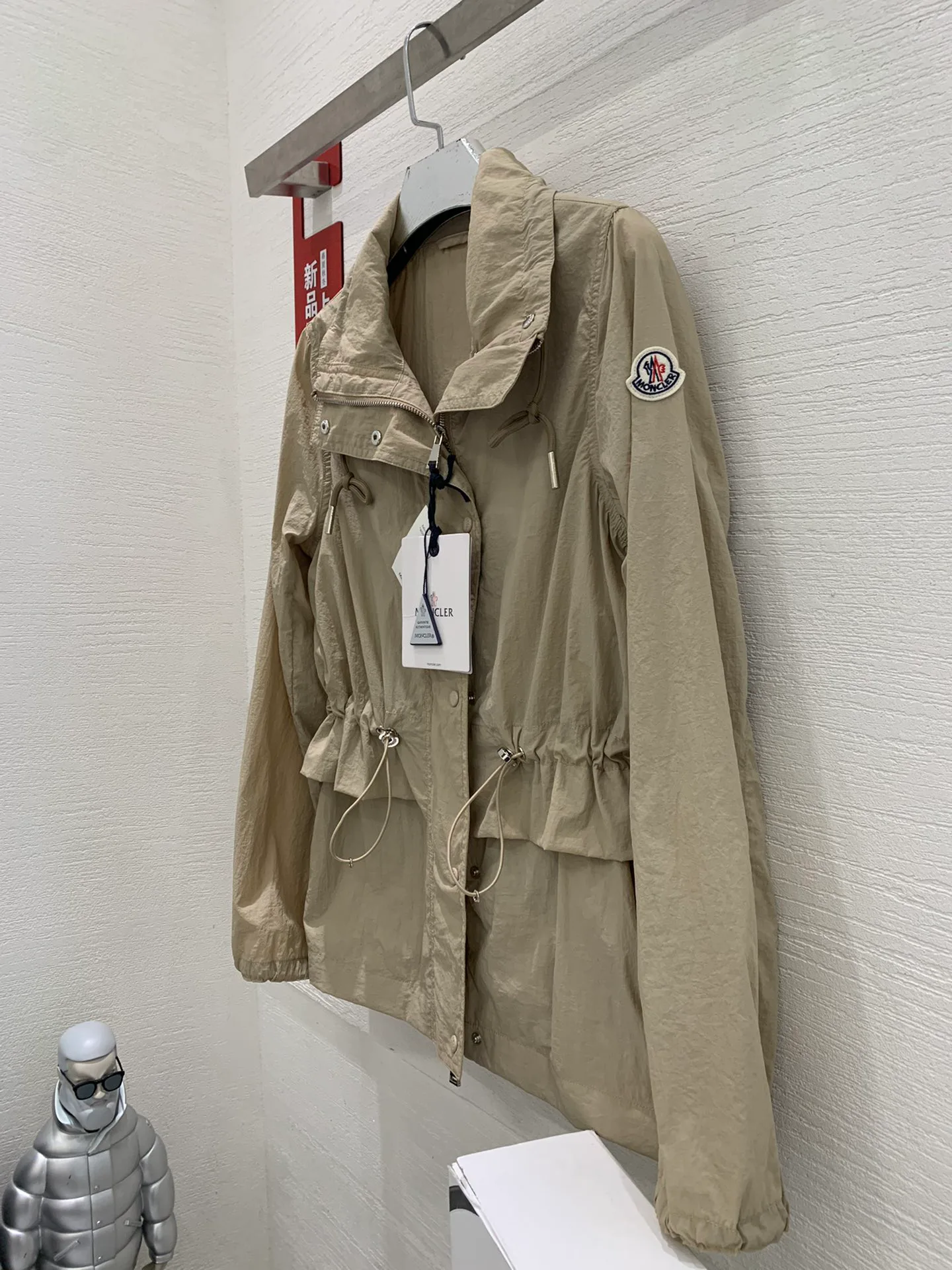 Куртки И Пуховики Женские Moncler 11230880