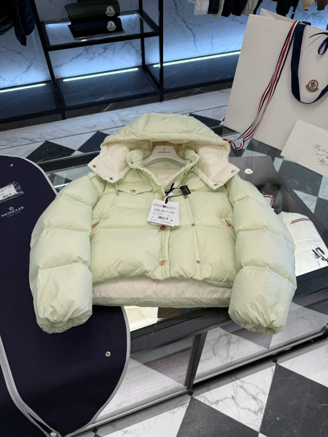 Куртки И Пуховики Женские Moncler 813084
