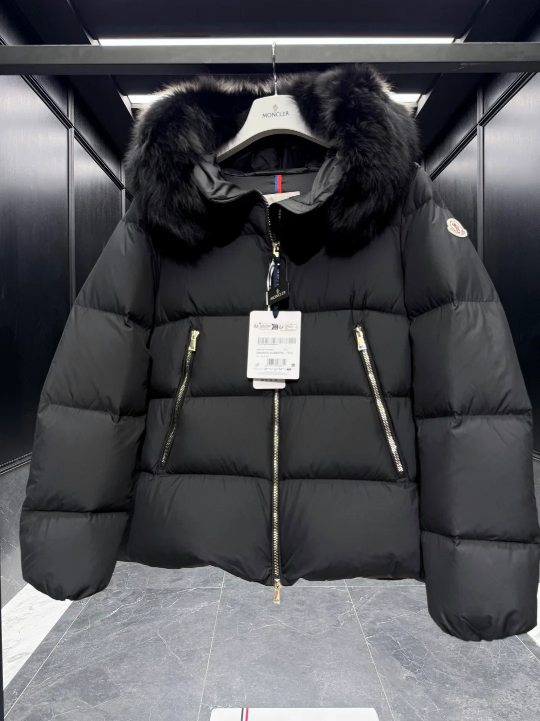 Куртки И Пуховики Женские Moncler 18510381