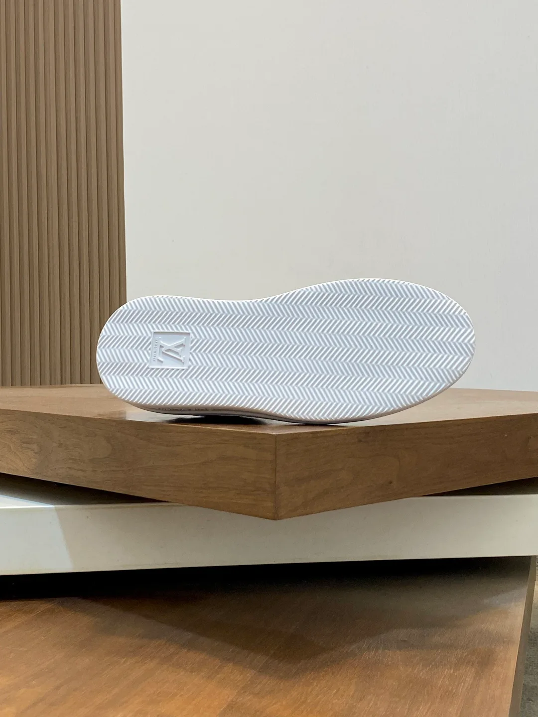 Кроссовки Мужские Louis Vuitton 840374