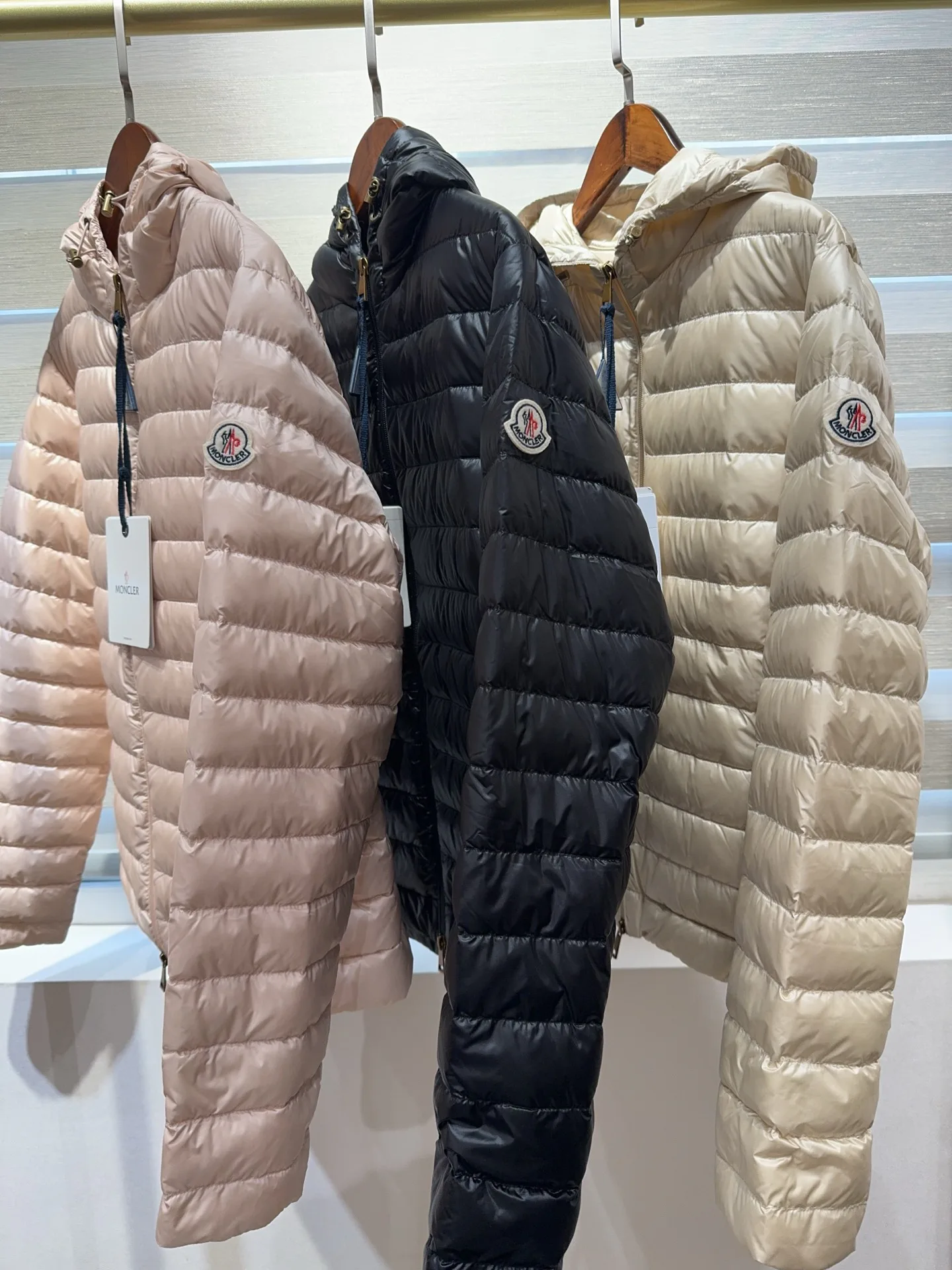 Куртки И Пуховики Женские Moncler 18815222