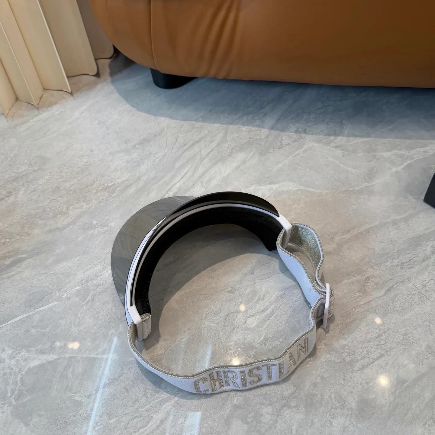 Головные Уборы Christian Dior 13294395