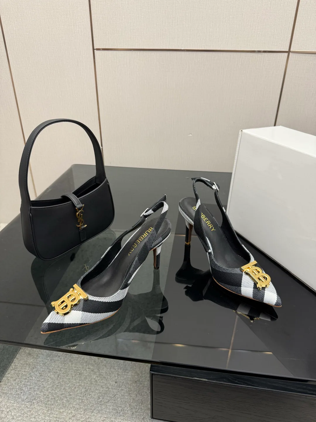 Туфли Женские Burberry 11096286