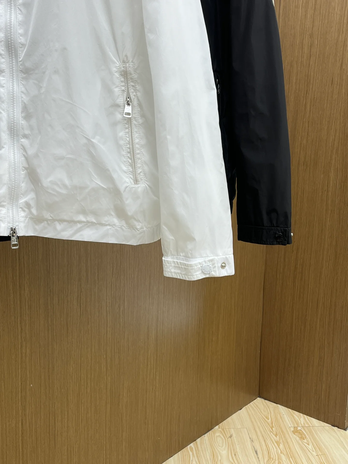 Куртки Мужские Moncler 8020