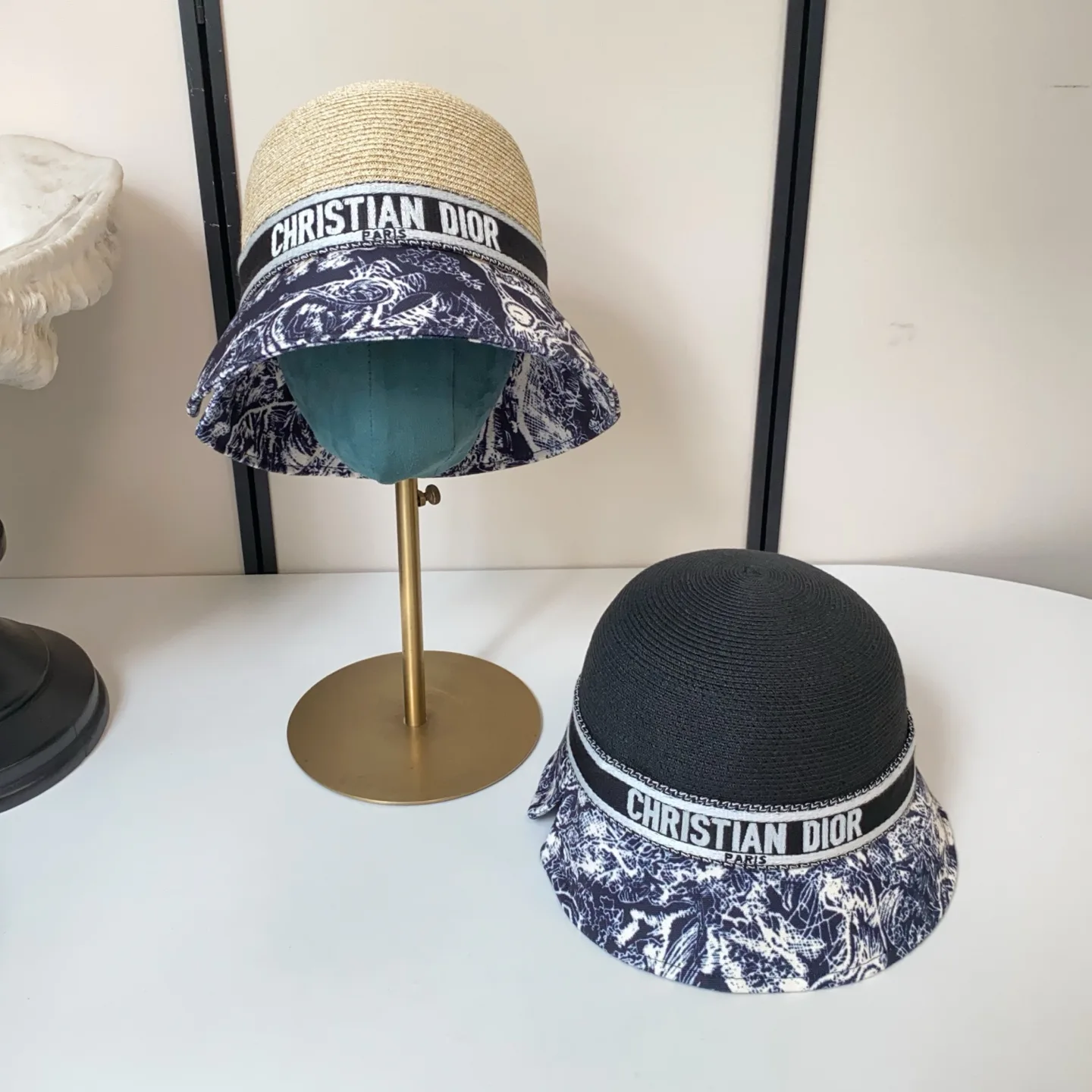 Головные Уборы Christian Dior 13294462