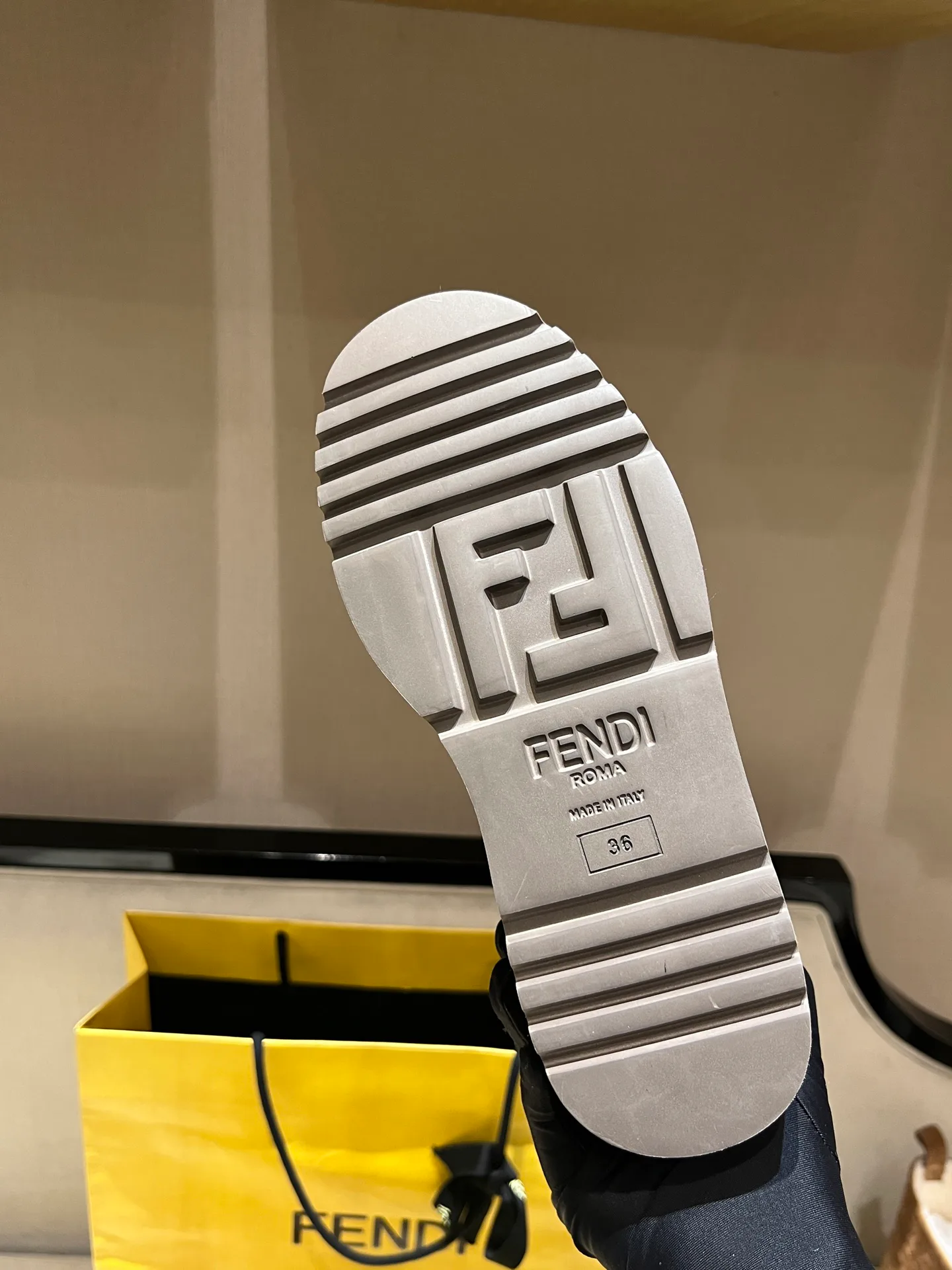 Угги Женские Fendi 3281839