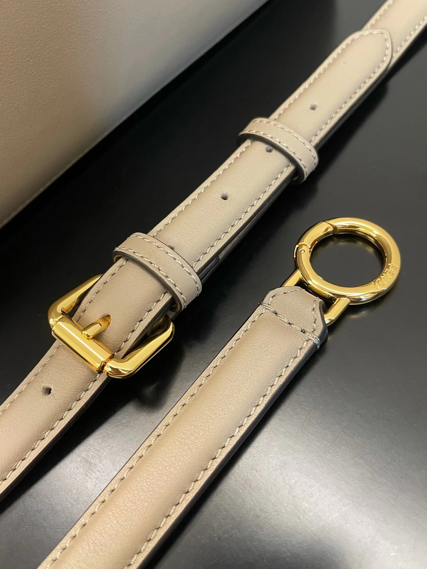 Классические Сумки Женские Fendi 13234499