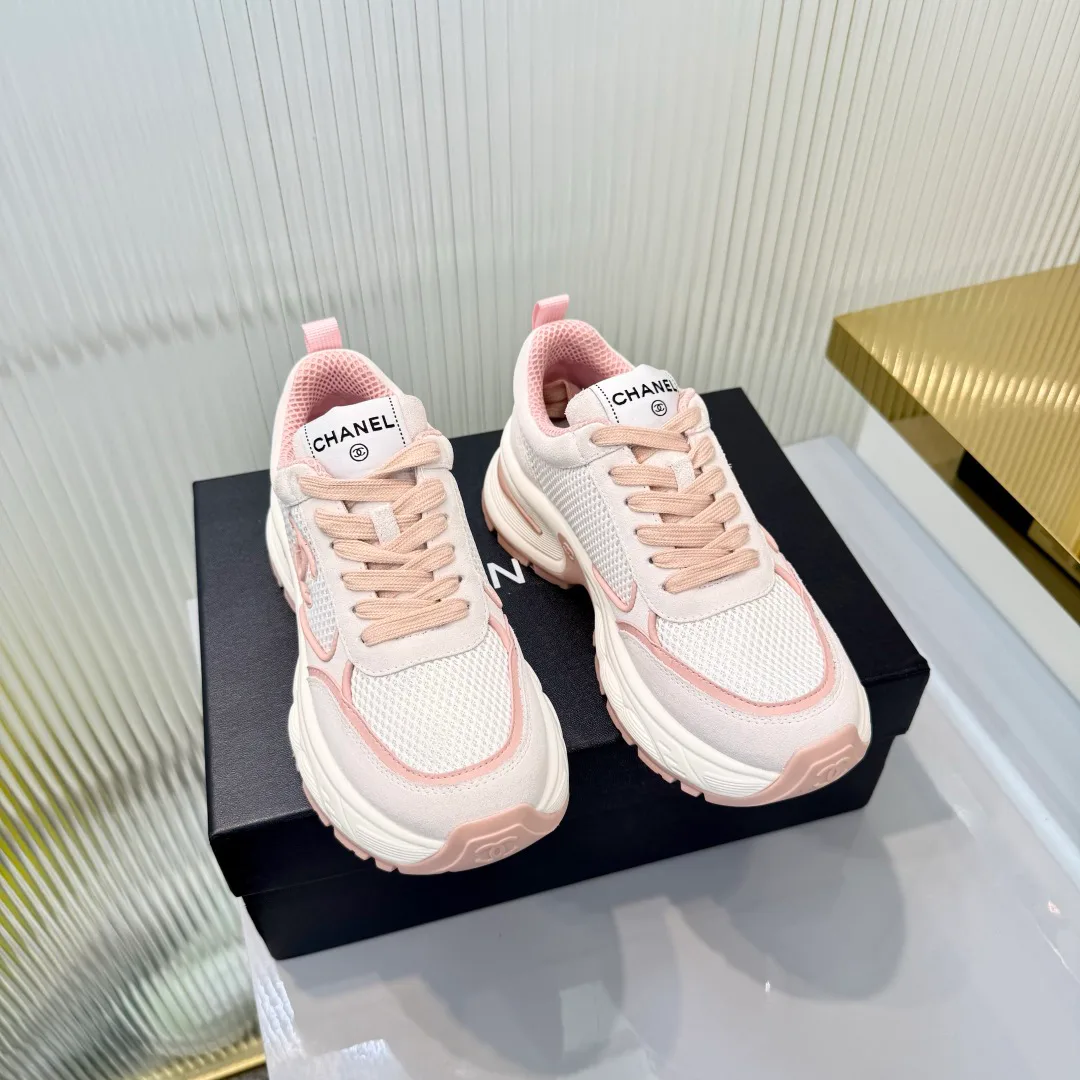 Кроссовки Женские Chanel 18367000