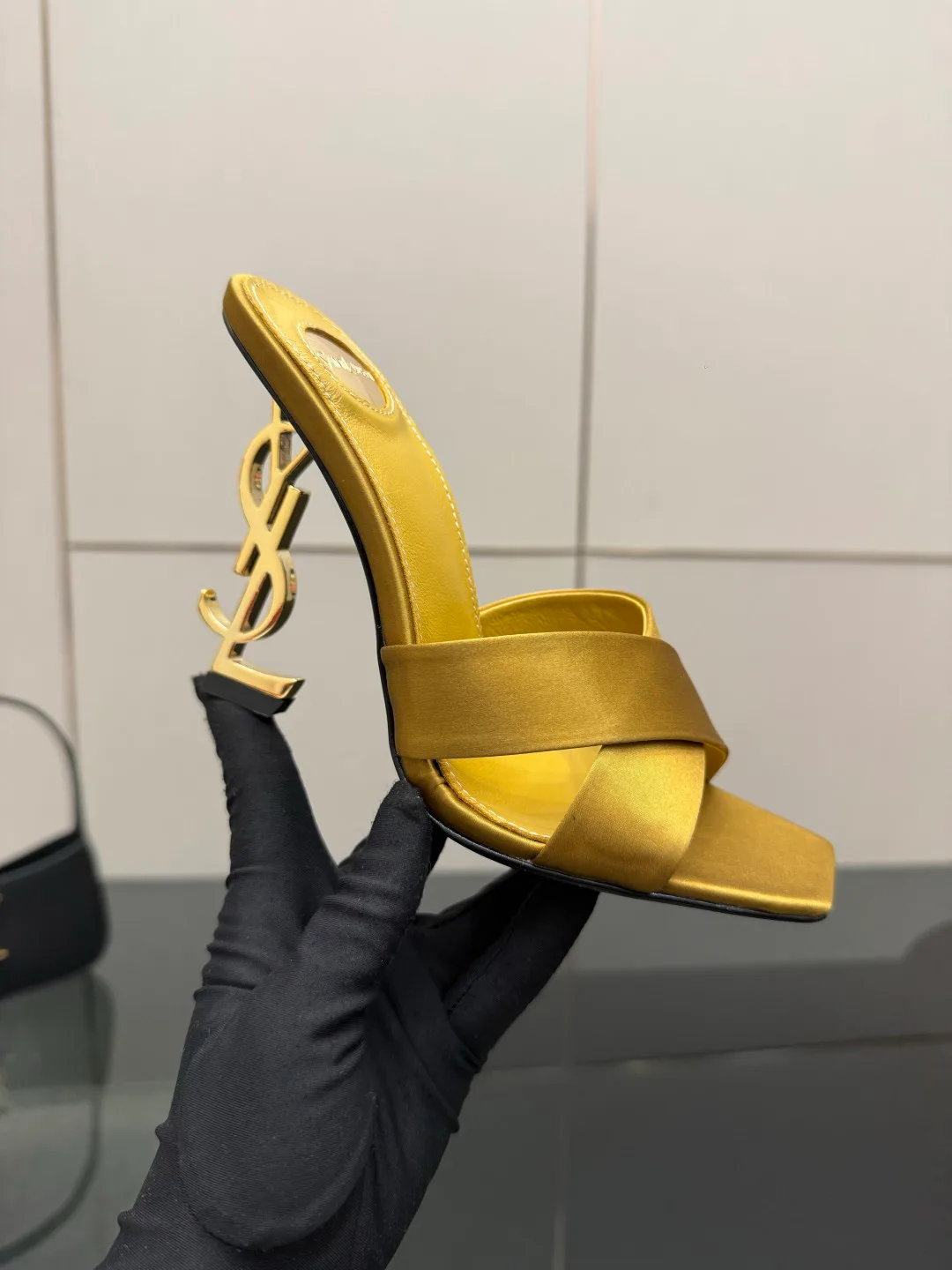 Босоножки Женские Saint Laurent 11239886