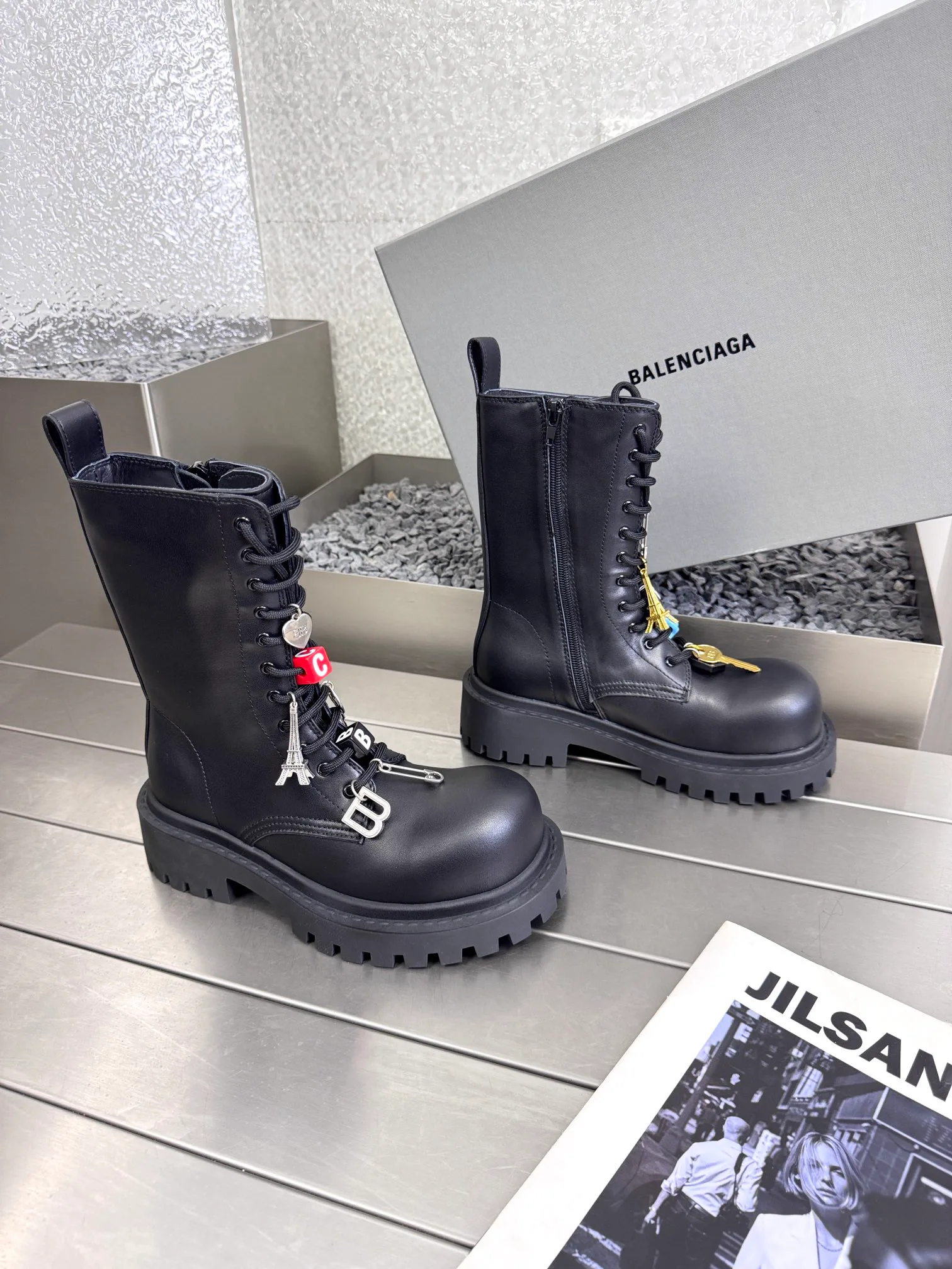 Ботинки Женские Balenciaga 17912876