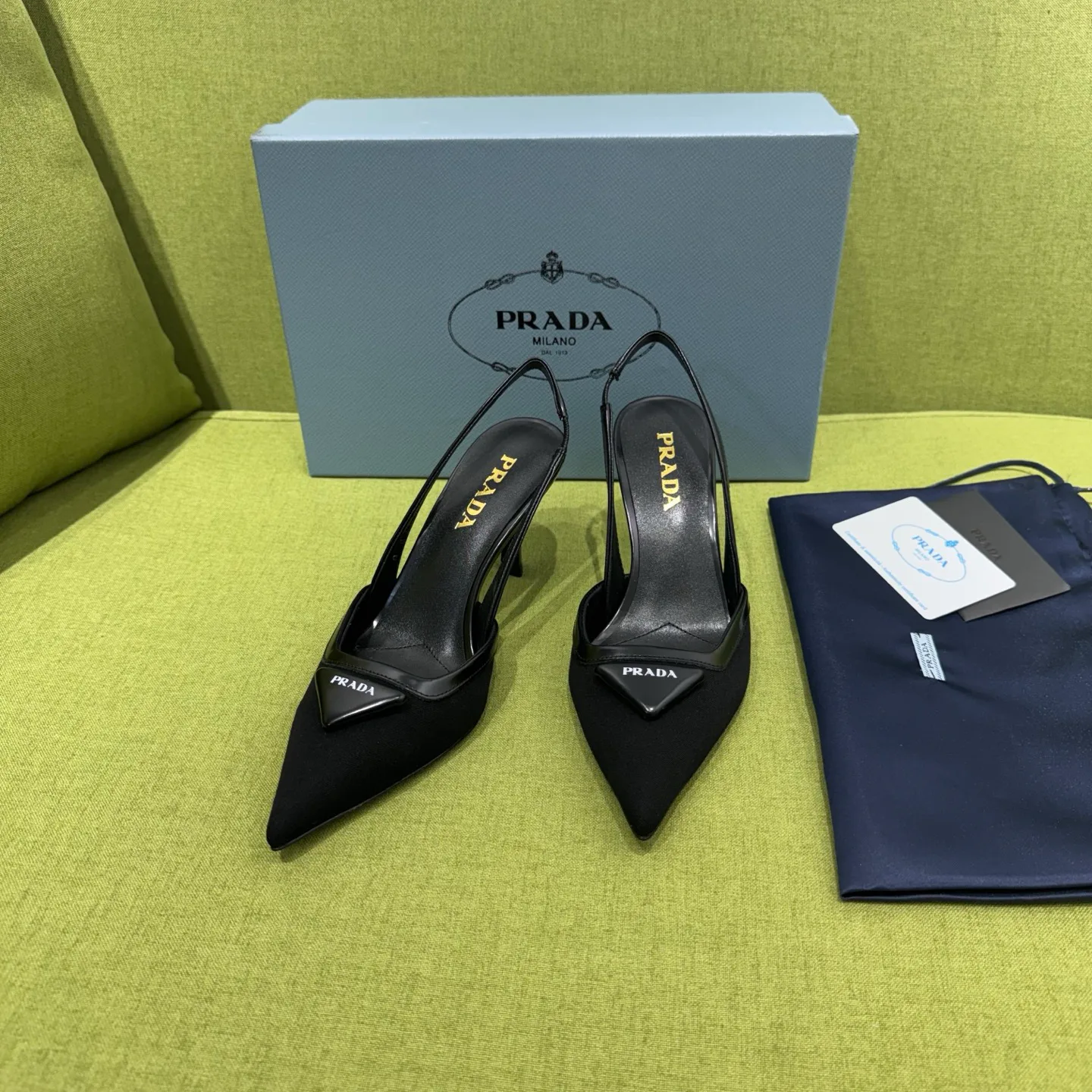 Босоножки Женские Prada 18709008