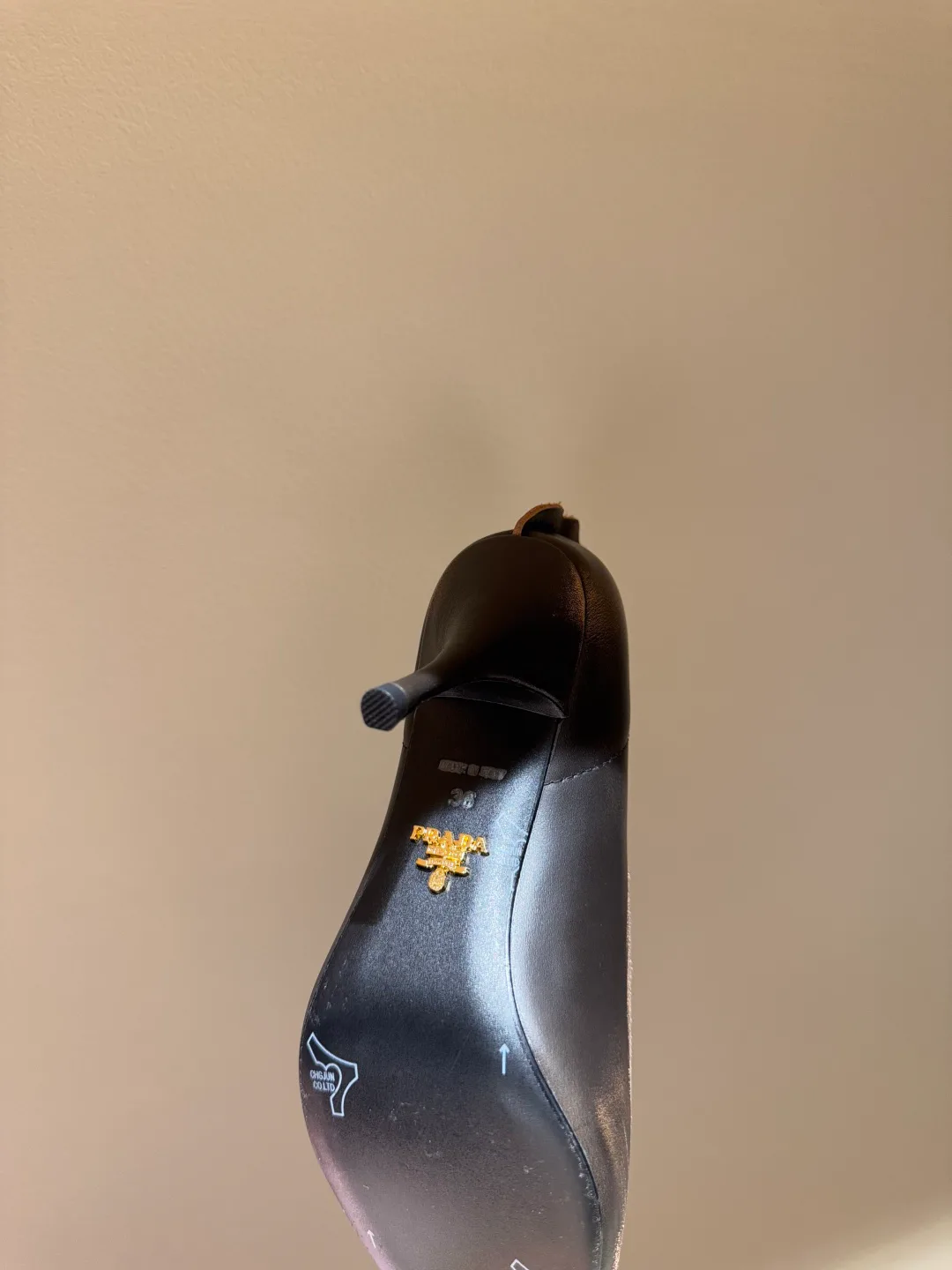 Туфли Женские Prada 11410349