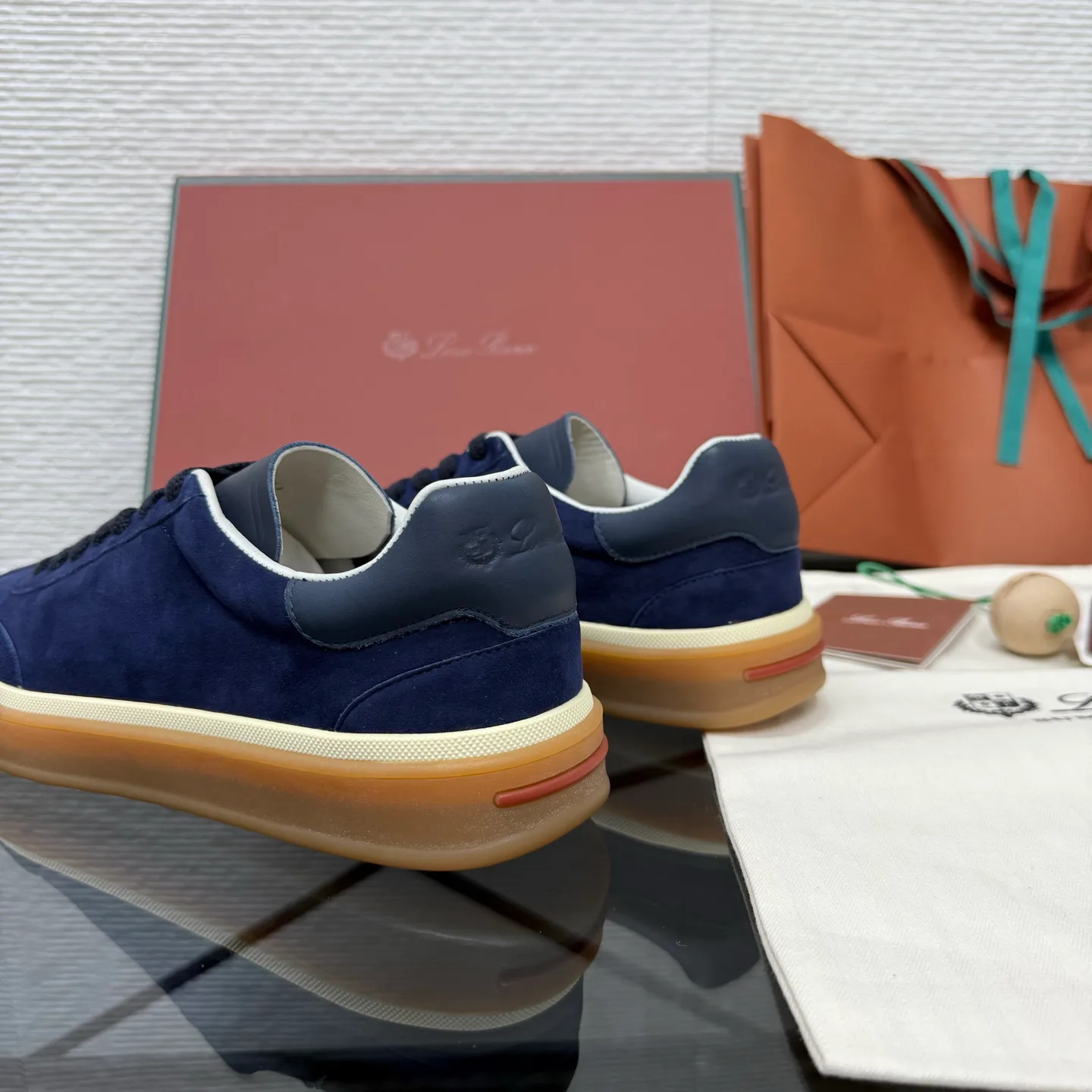 Кроссовки Женские Loro Piana 17955584