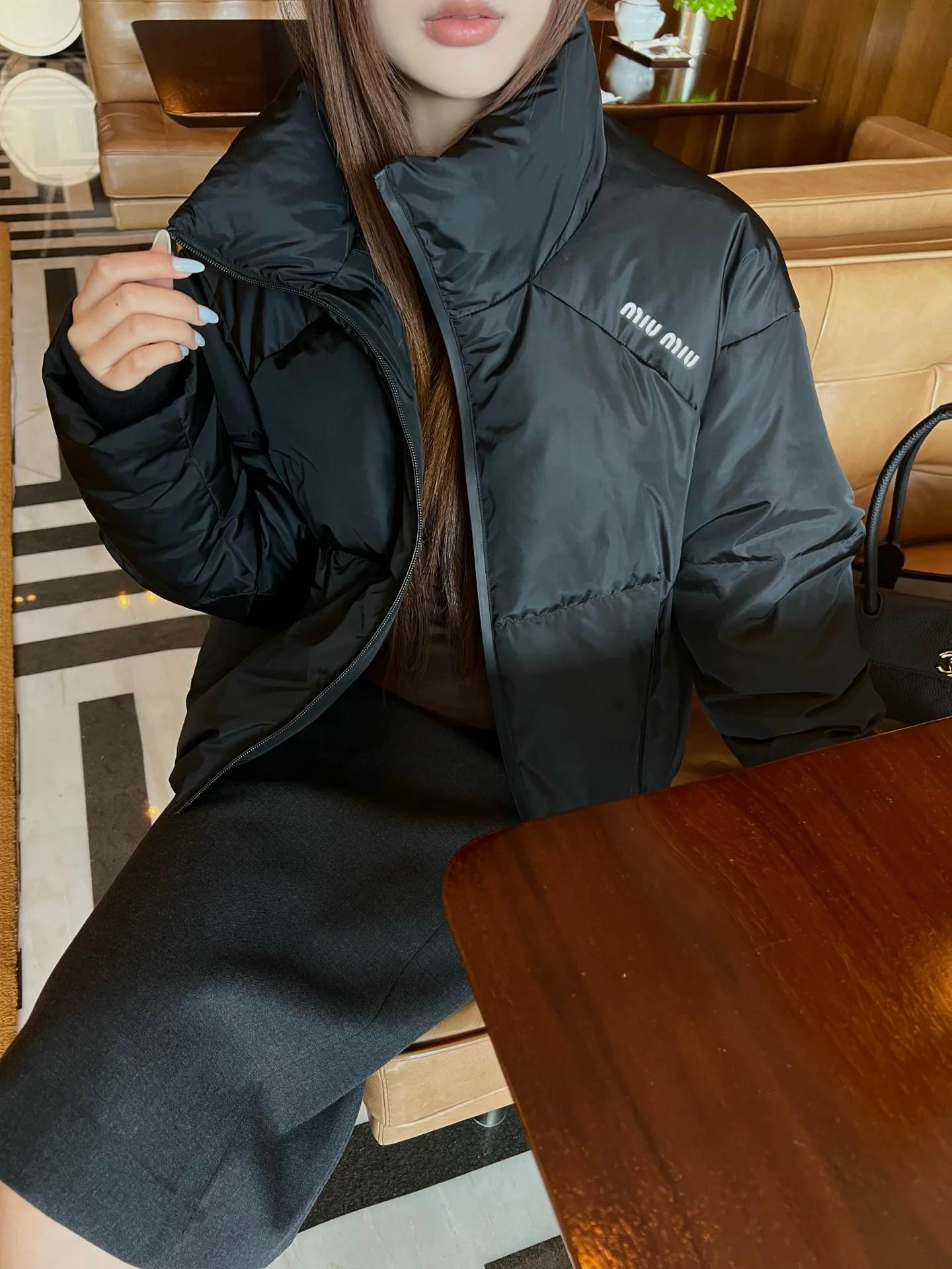 Куртки И Пуховики Женские Miu Miu 18108737