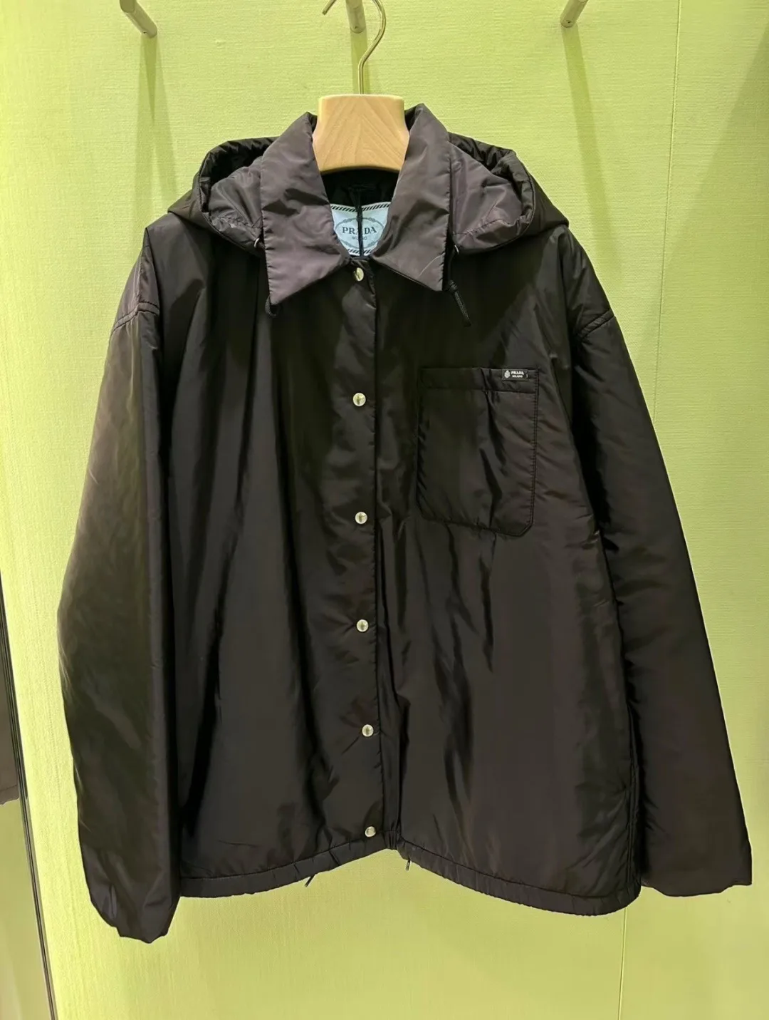 Куртки И Пуховики Женские Prada 18108873