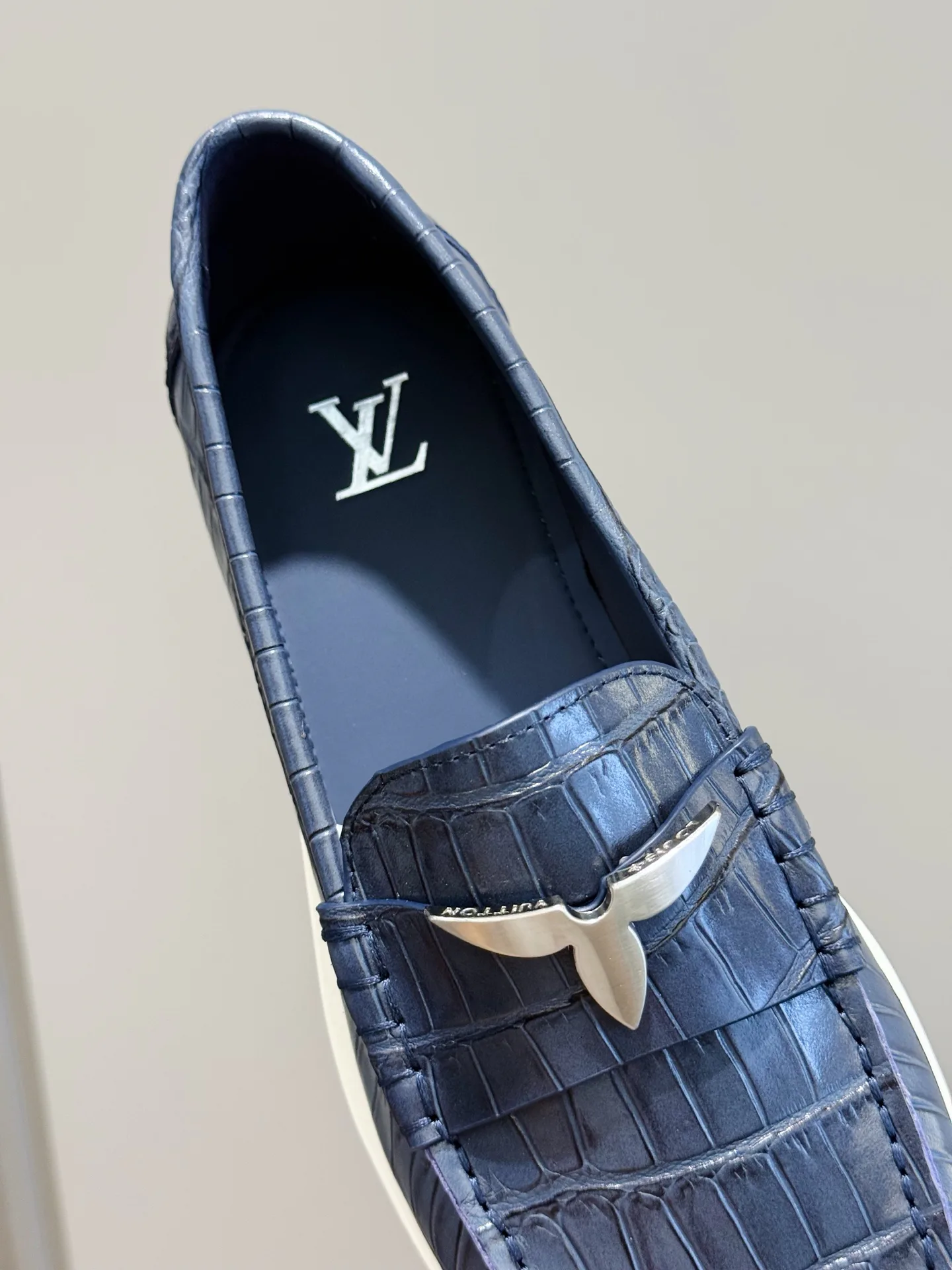 Лоферы И Мокасины Женские Louis Vuitton 17914083