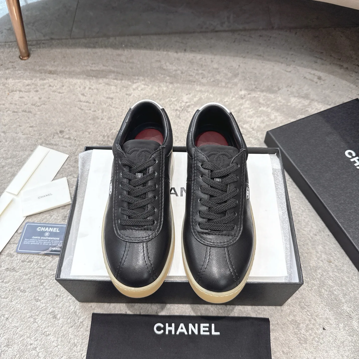 Кроссовки Женские Chanel 13332632