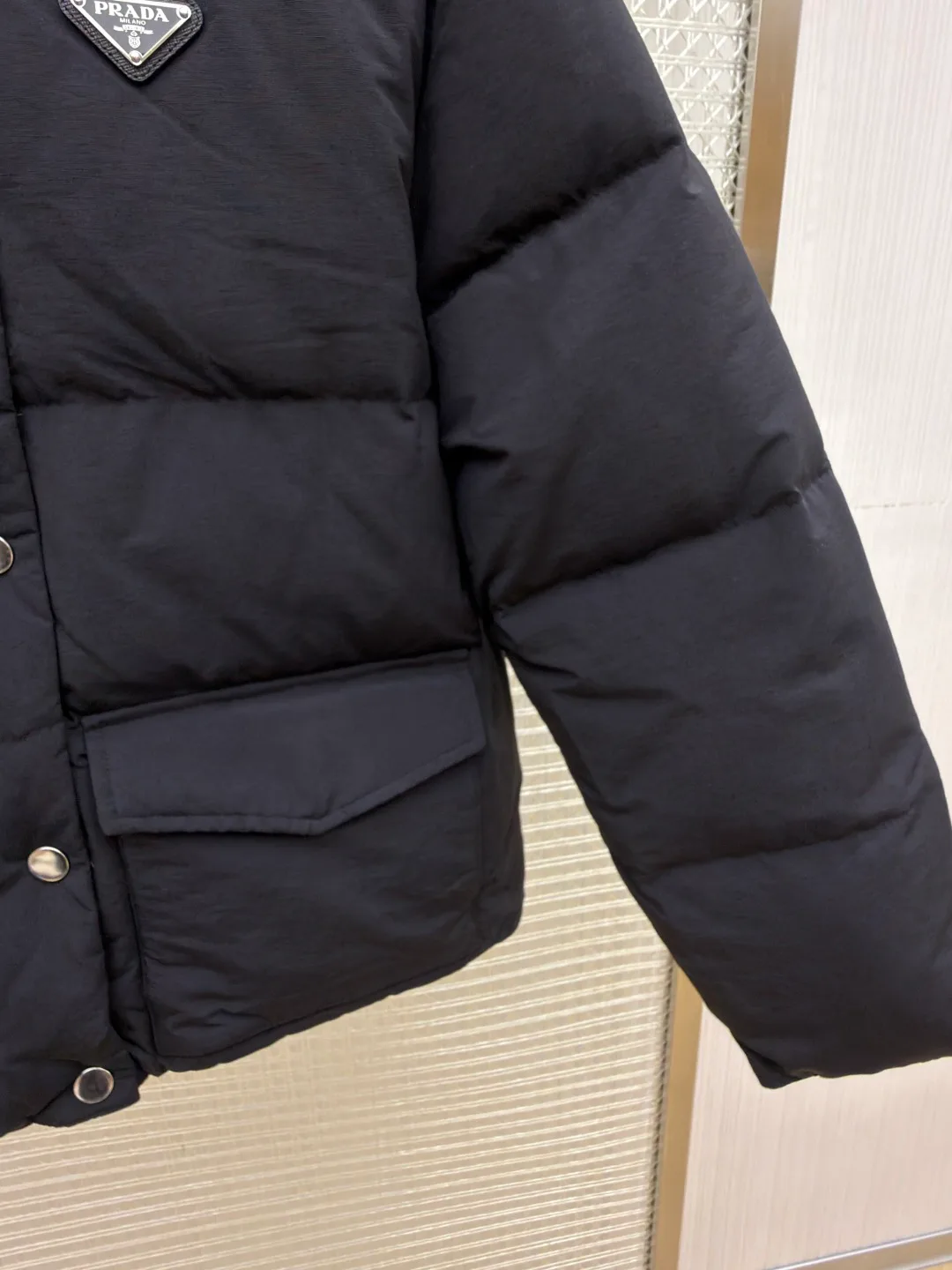 Куртки И Пуховики Женские Prada 18612860