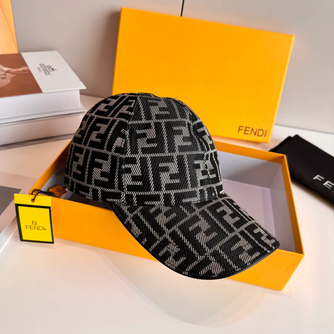 Головные Уборы Fendi 18347036