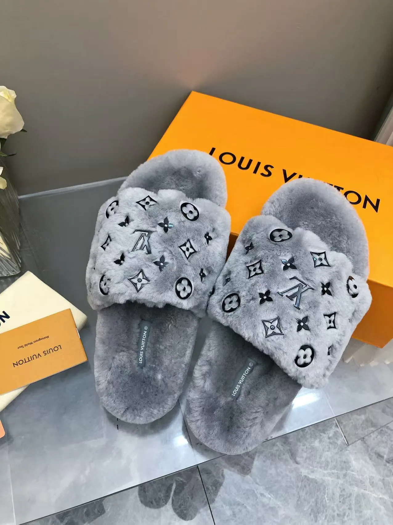 Тапочки Женские Louis Vuitton 86926