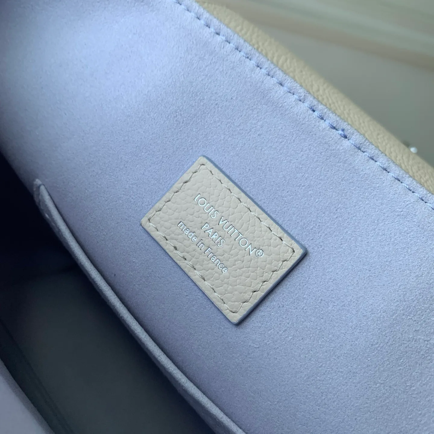 Классические Сумки Женские Louis Vuitton 18147478