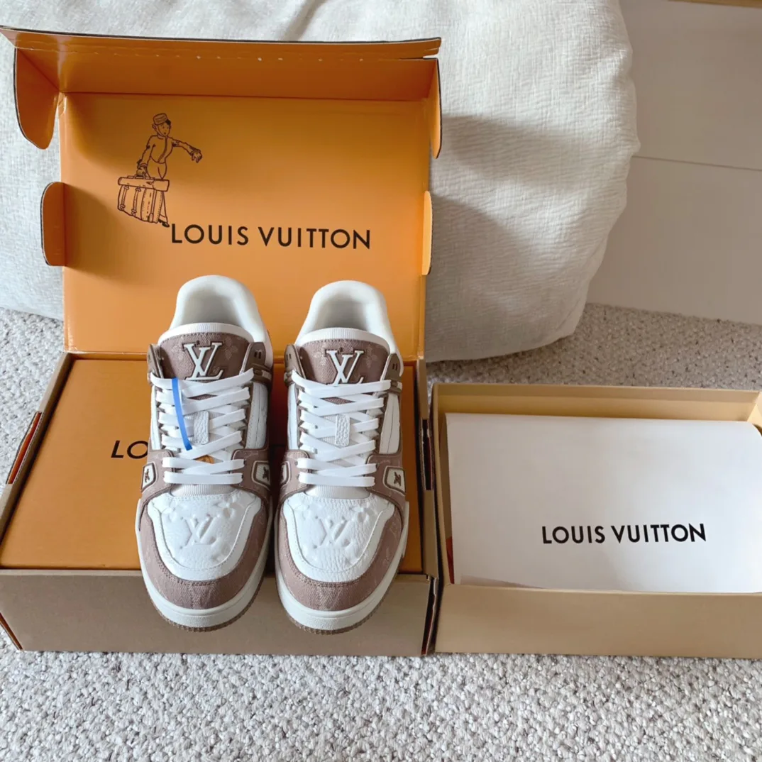 Кроссовки Женские Louis Vuitton 10290610