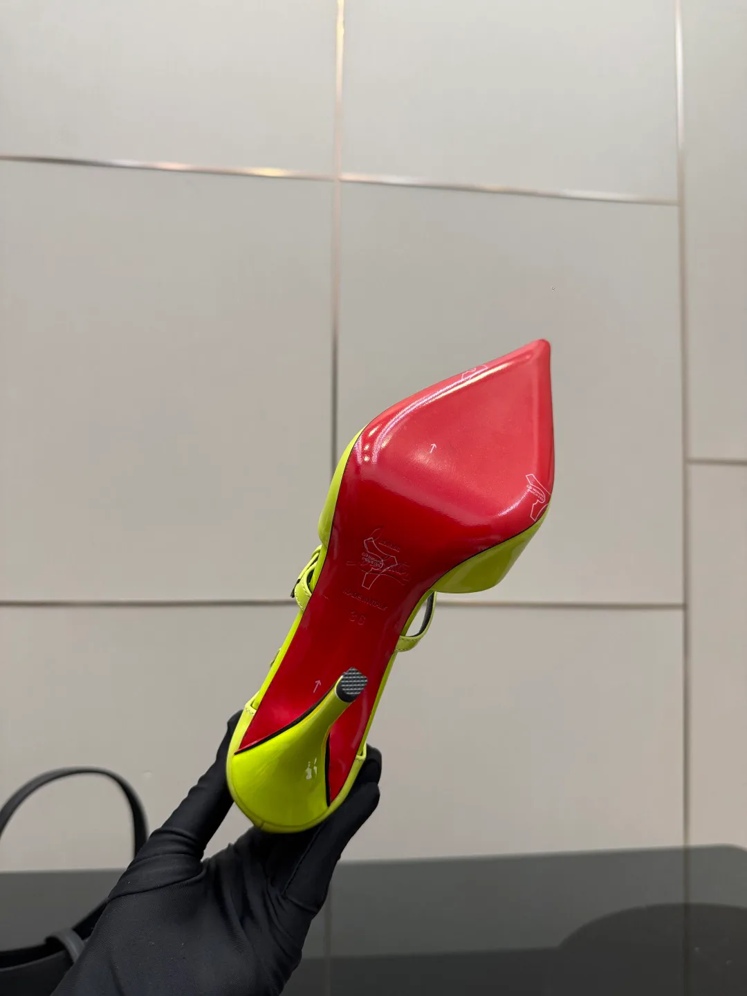 Туфли Женские Christian Louboutin 374848